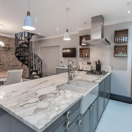 The London House - Entire Villa Luaran gambar