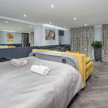 The London House - Entire Villa Luaran gambar